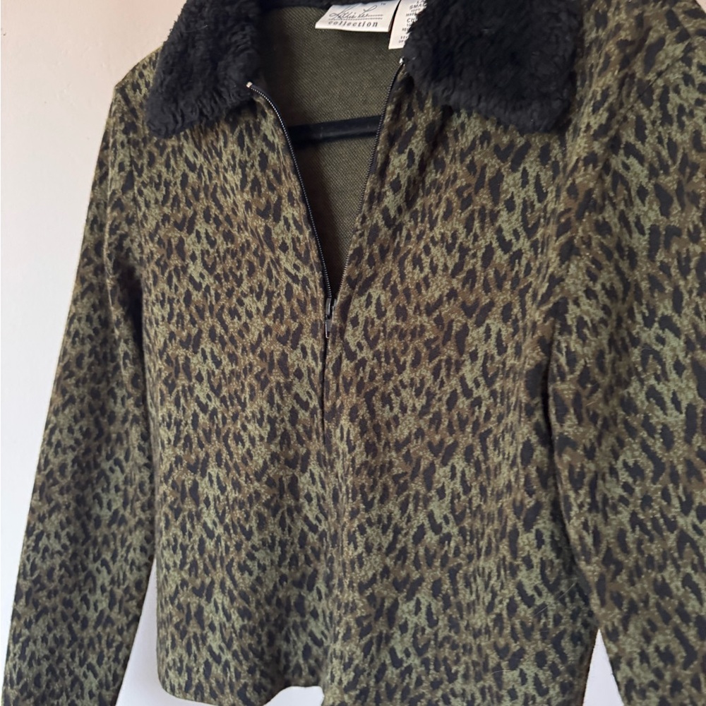 Stylish Leopard Print Jacket - Picture 2 of 7